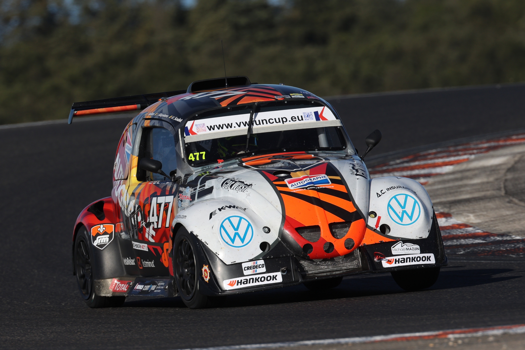 image 2 - Victoire pour la #477 DRM dans la première course à Lédenon