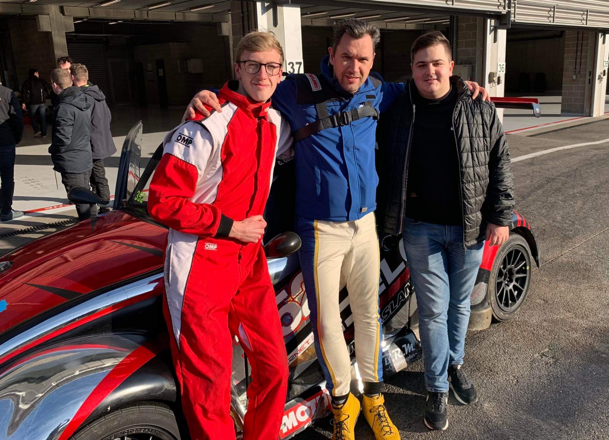 image 1 - Les champions de la VW e-Fun Cup au volant d’une vraie VW Fun Cup à Spa-Francorchamps !