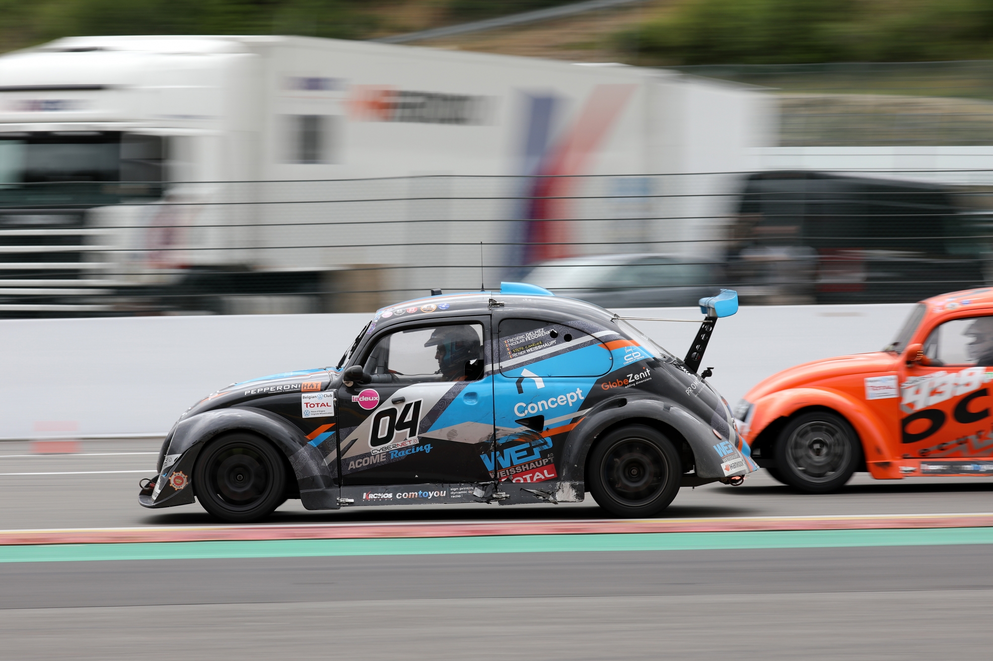 image 2 - Les cinq atouts d’Acome Racing 