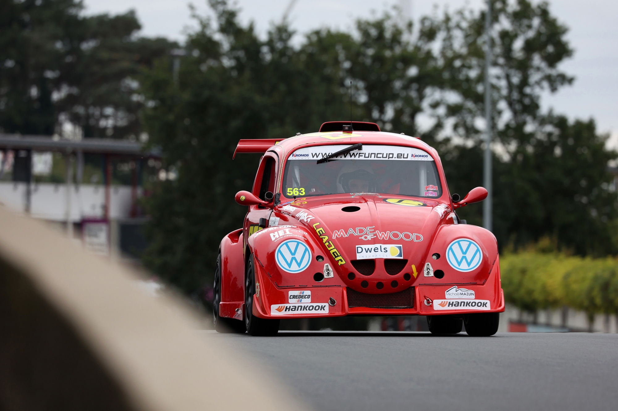 image 1 - Devenez troisième pilote sur la #563 de chez Leader Racing !