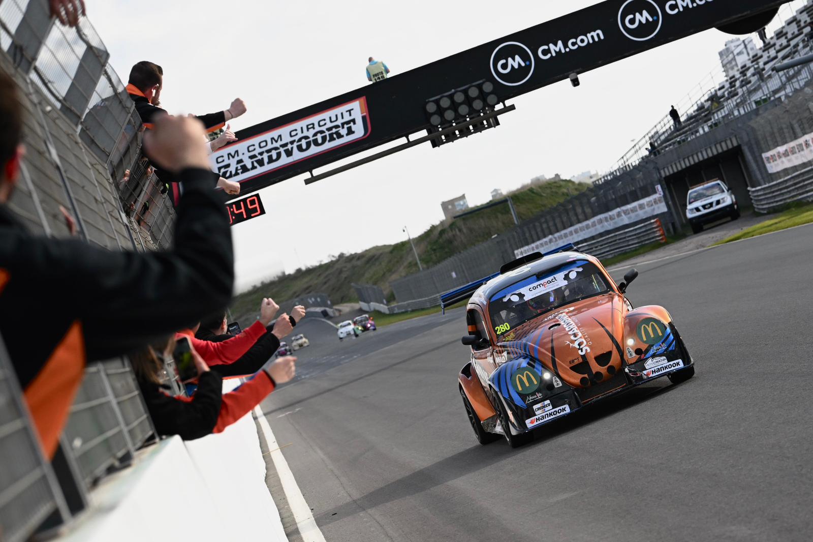 image 1 - La #280 Milo Socardenne gagnante d’un magnifique duel avec la #424 M3M