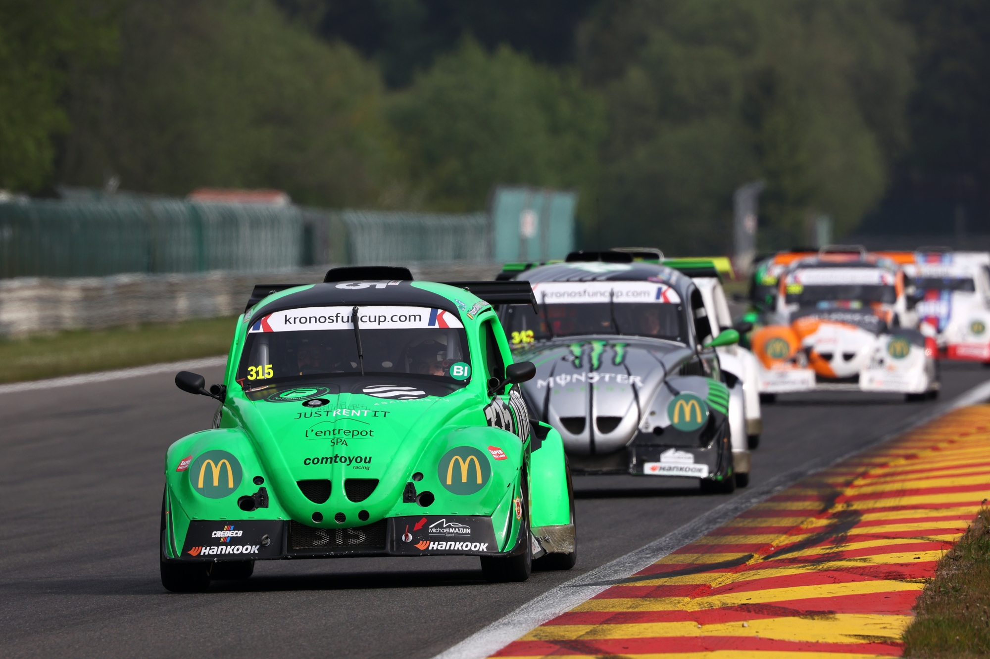 image 1 - Hankook 25 Hours Fun Cup : une occasion unique de vivre l’épreuve de l’intérieur à bord d’une coccinelle de course  !