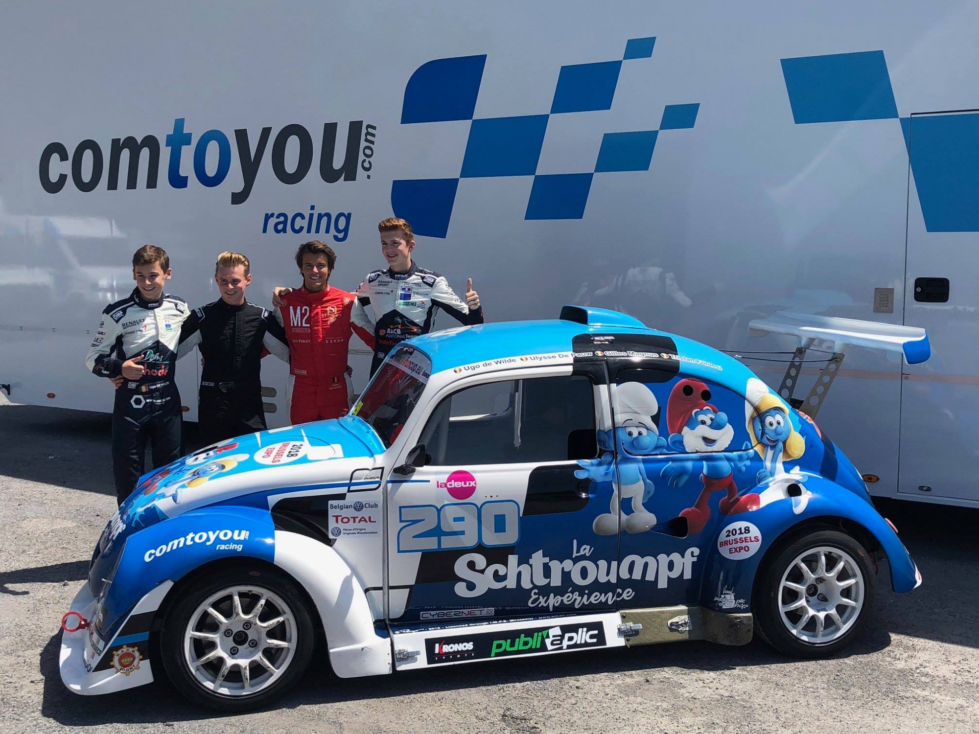 image 0 - Magnus, De Wilde, Földesi et De Pauw schtroumpfent les 25 Hours chez Comtoyou 