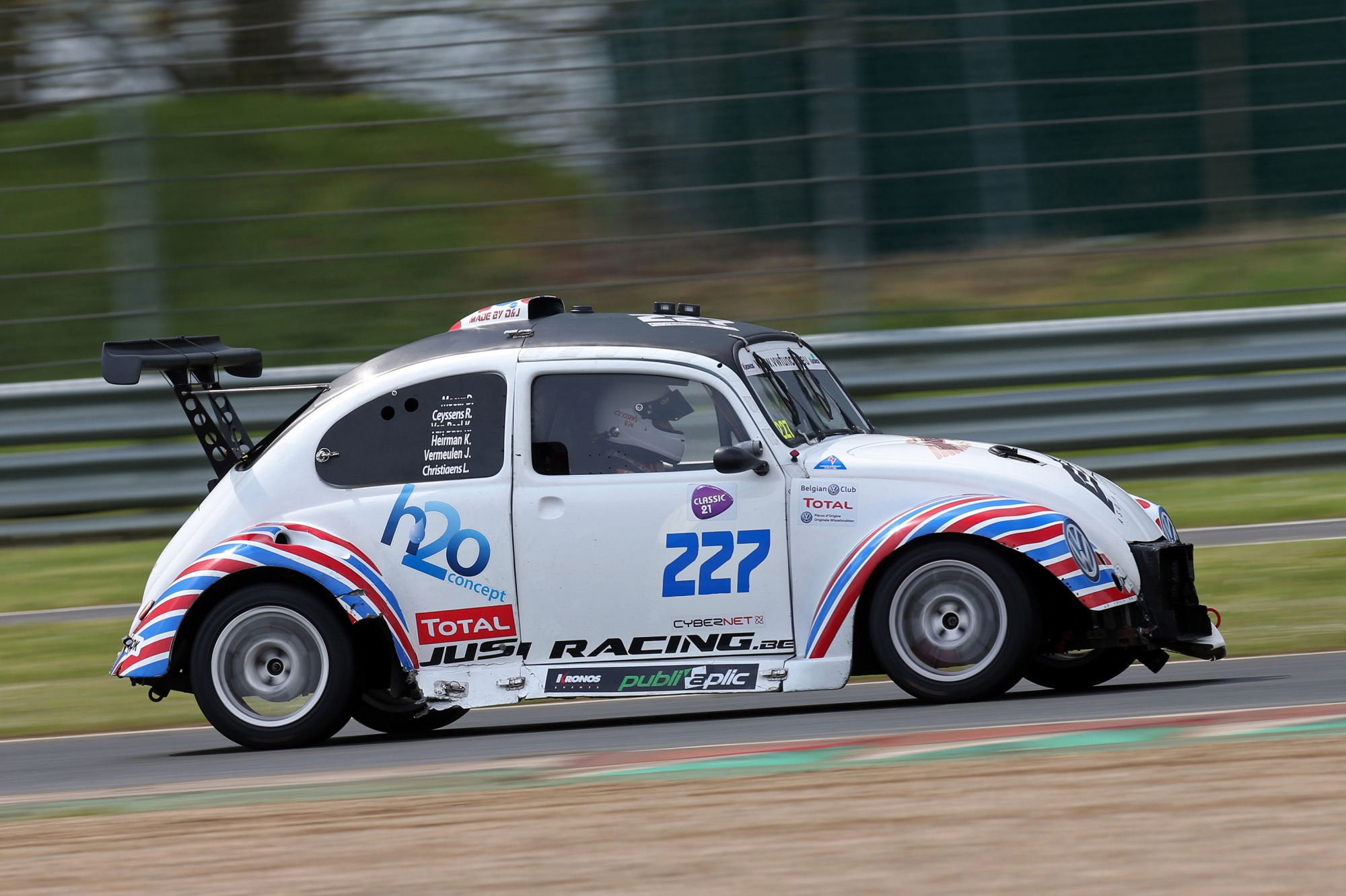 image 6 - La #277 Allure Team renoue de justesse avec la victoire à Magny-Cours !