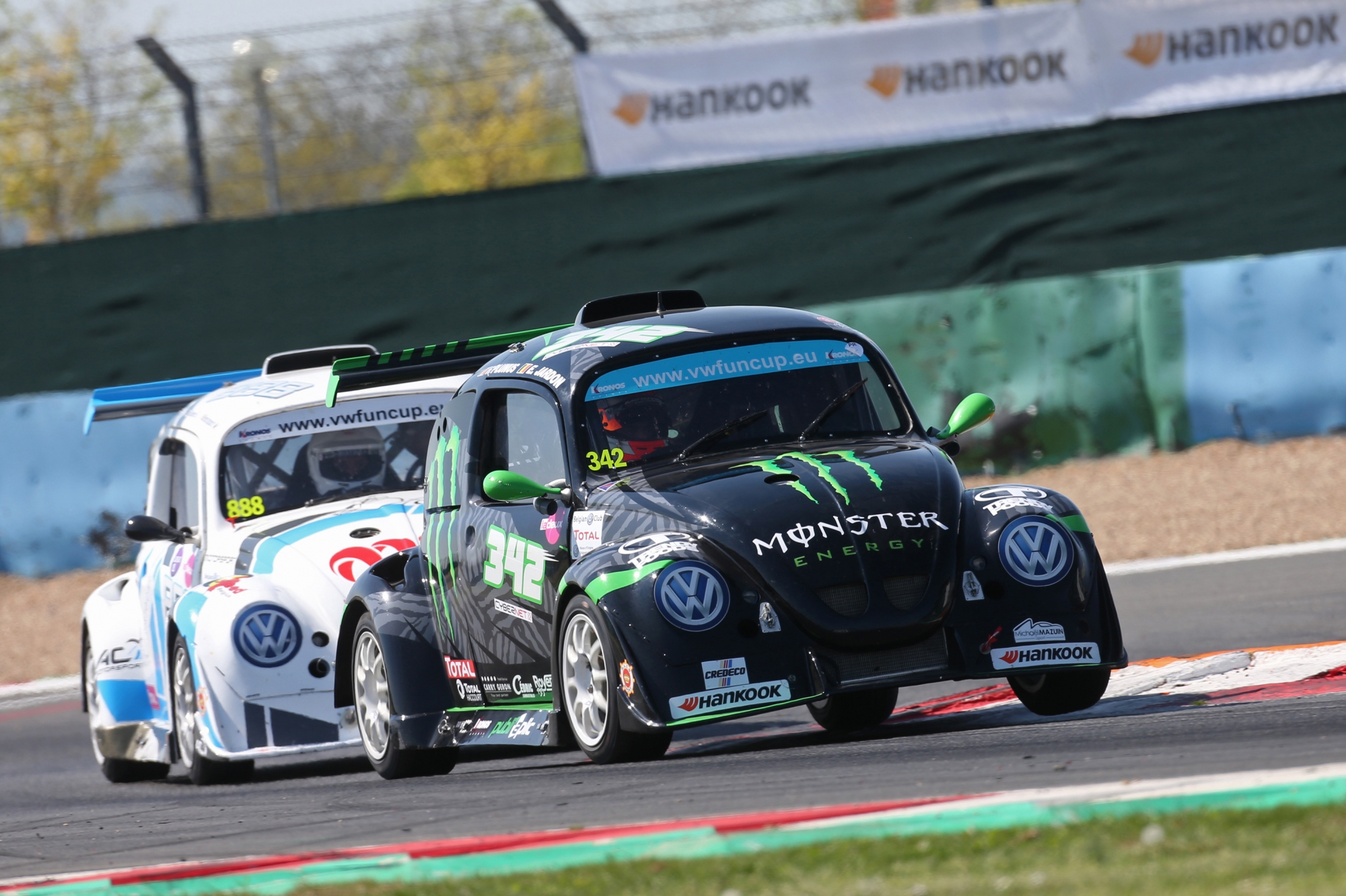 image 8 - La #277 Allure Team renoue de justesse avec la victoire à Magny-Cours !