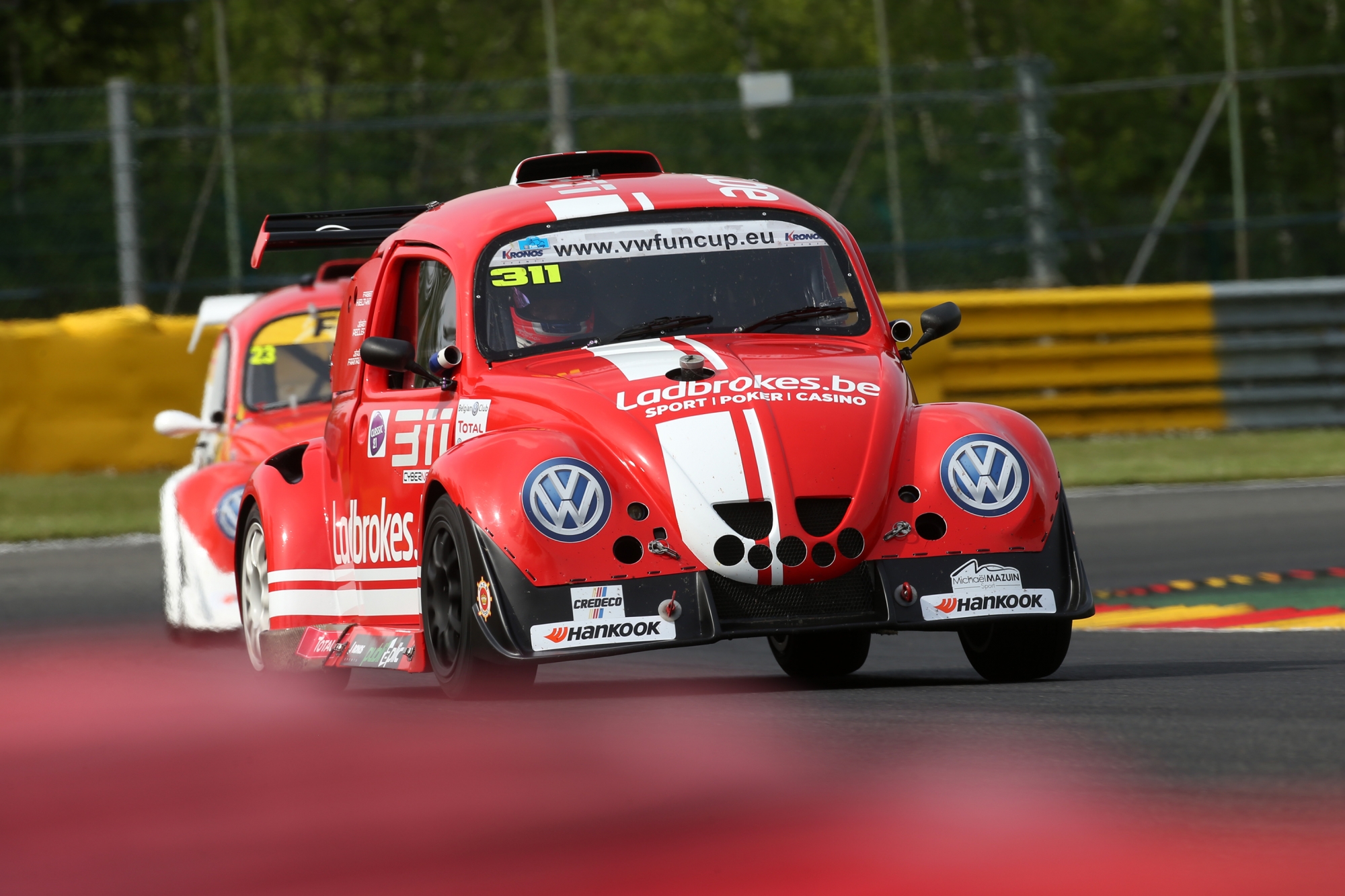 image 1 - Vivez les Hankook 25 Hours VW Fun Cup au premier rang grâce à Ladbrokes.be !