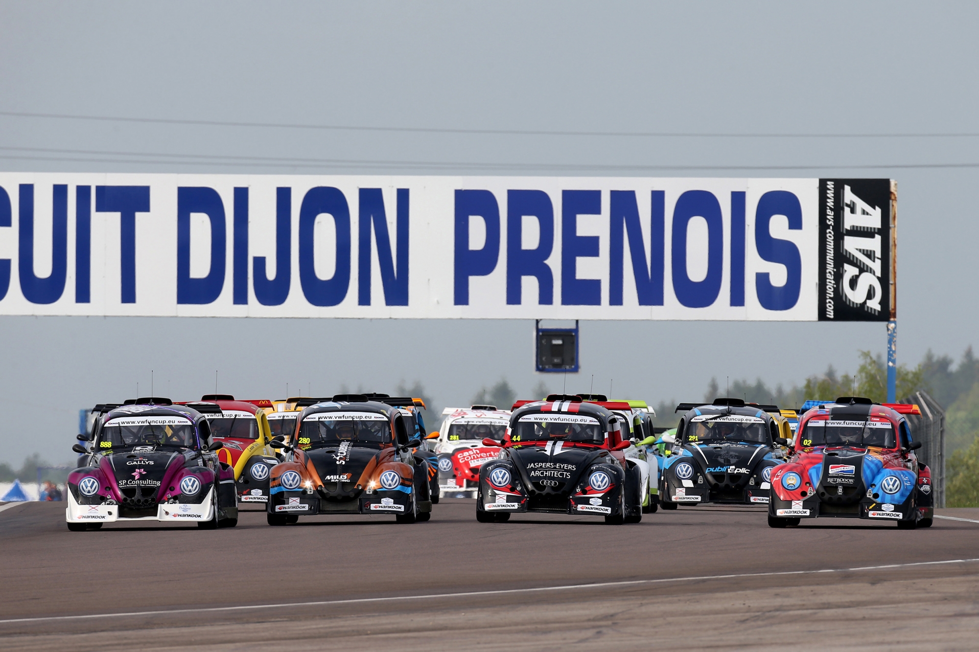 image 1 - Double succès pour Jac Motors 1 en Bourgogne