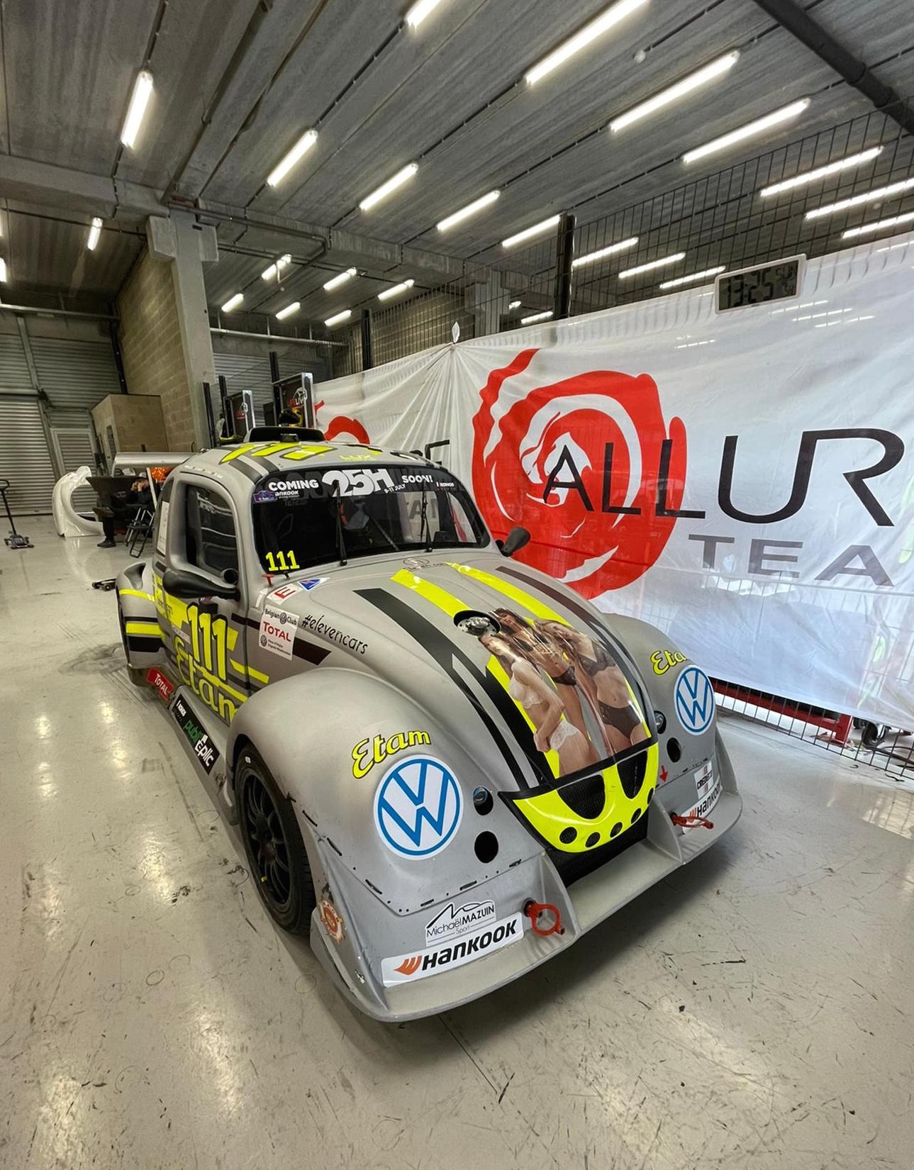 image 2 - Yannick Neuville découvre la VW Fun Cup à Francorchamps