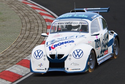 Screenshot_vw_beetle_fun_cup_ks_nordschleife_27-7-120-19-4-41.jpg
