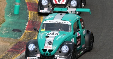 105 voitures et de grands noms pour une grande fête !